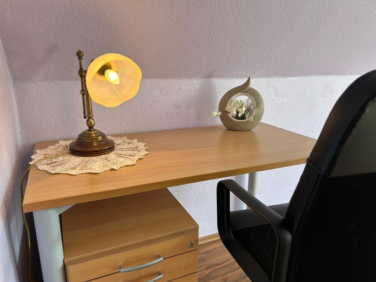 Apartamento Gemuetliches Familienhaus - Fuehlt Euch Wohl Oldenburg Exterior foto