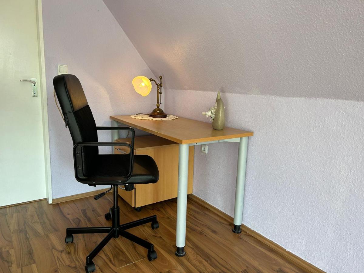 Apartamento Gemuetliches Familienhaus - Fuehlt Euch Wohl Oldenburg Exterior foto