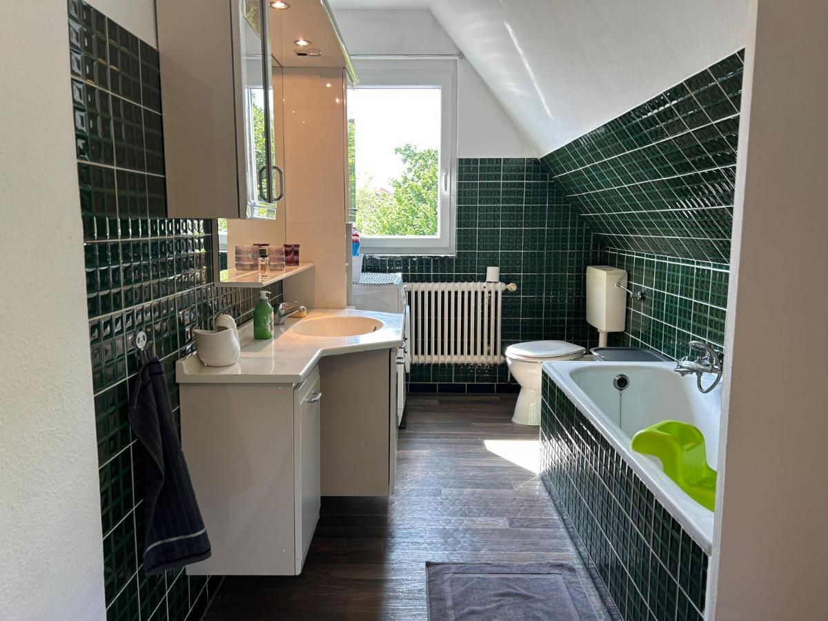 Apartamento Gemuetliches Familienhaus - Fuehlt Euch Wohl Oldenburg Exterior foto