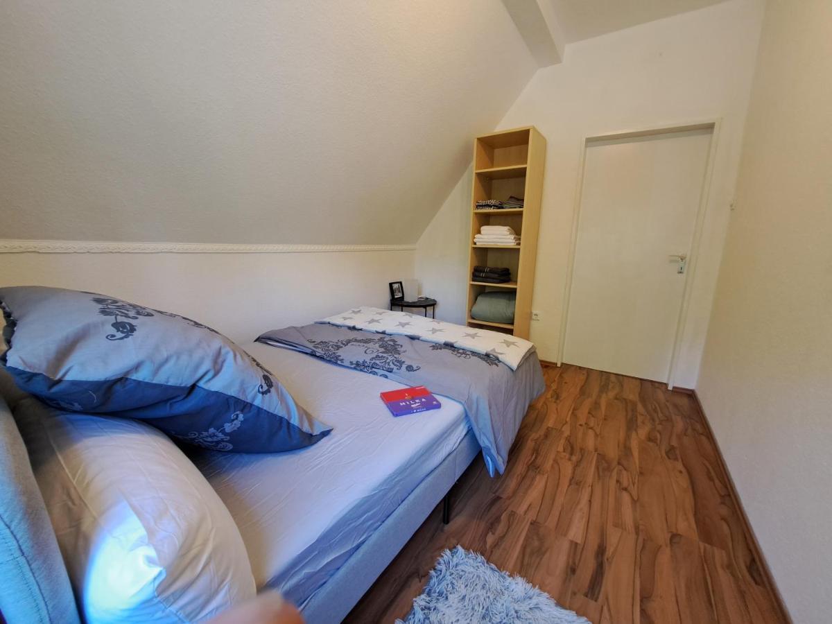 Apartamento Gemuetliches Familienhaus - Fuehlt Euch Wohl Oldenburg Exterior foto