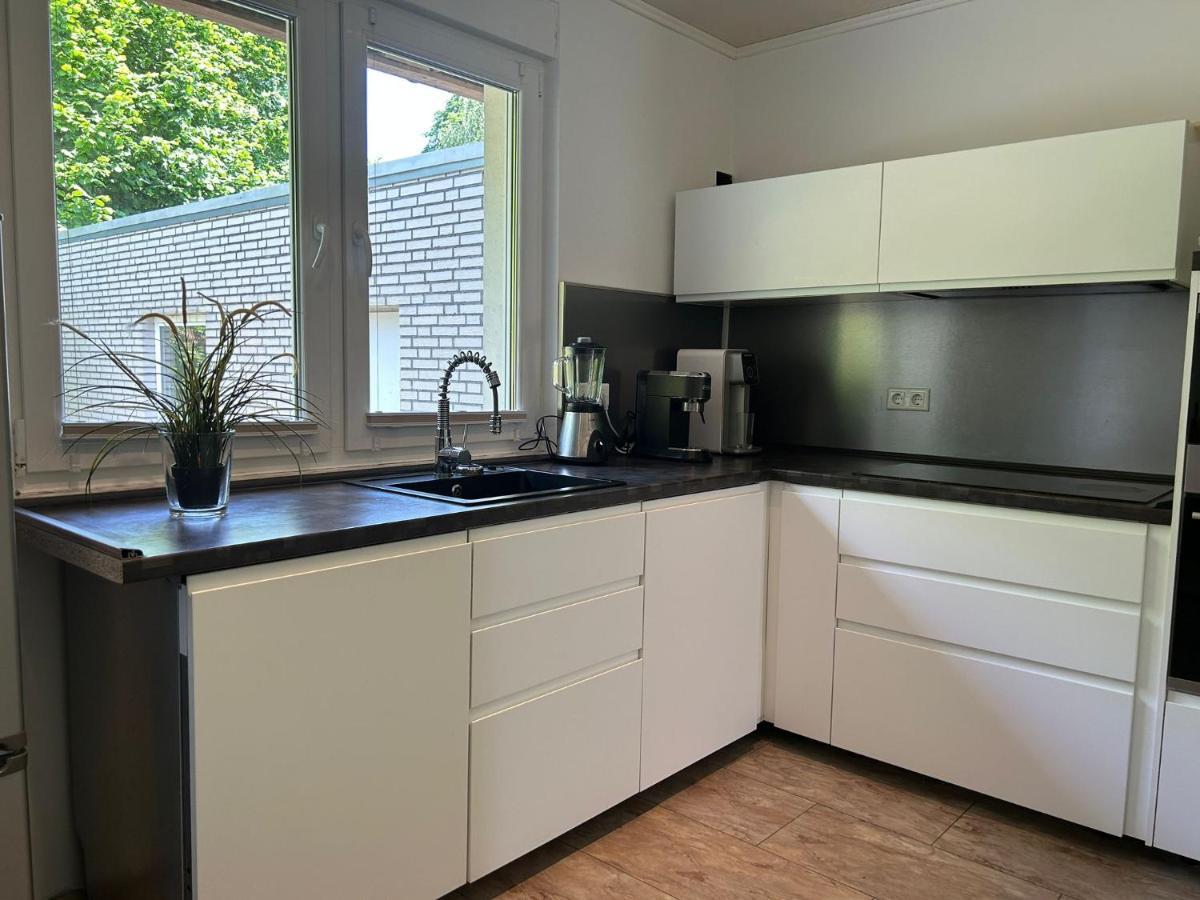 Apartamento Gemuetliches Familienhaus - Fuehlt Euch Wohl Oldenburg Exterior foto