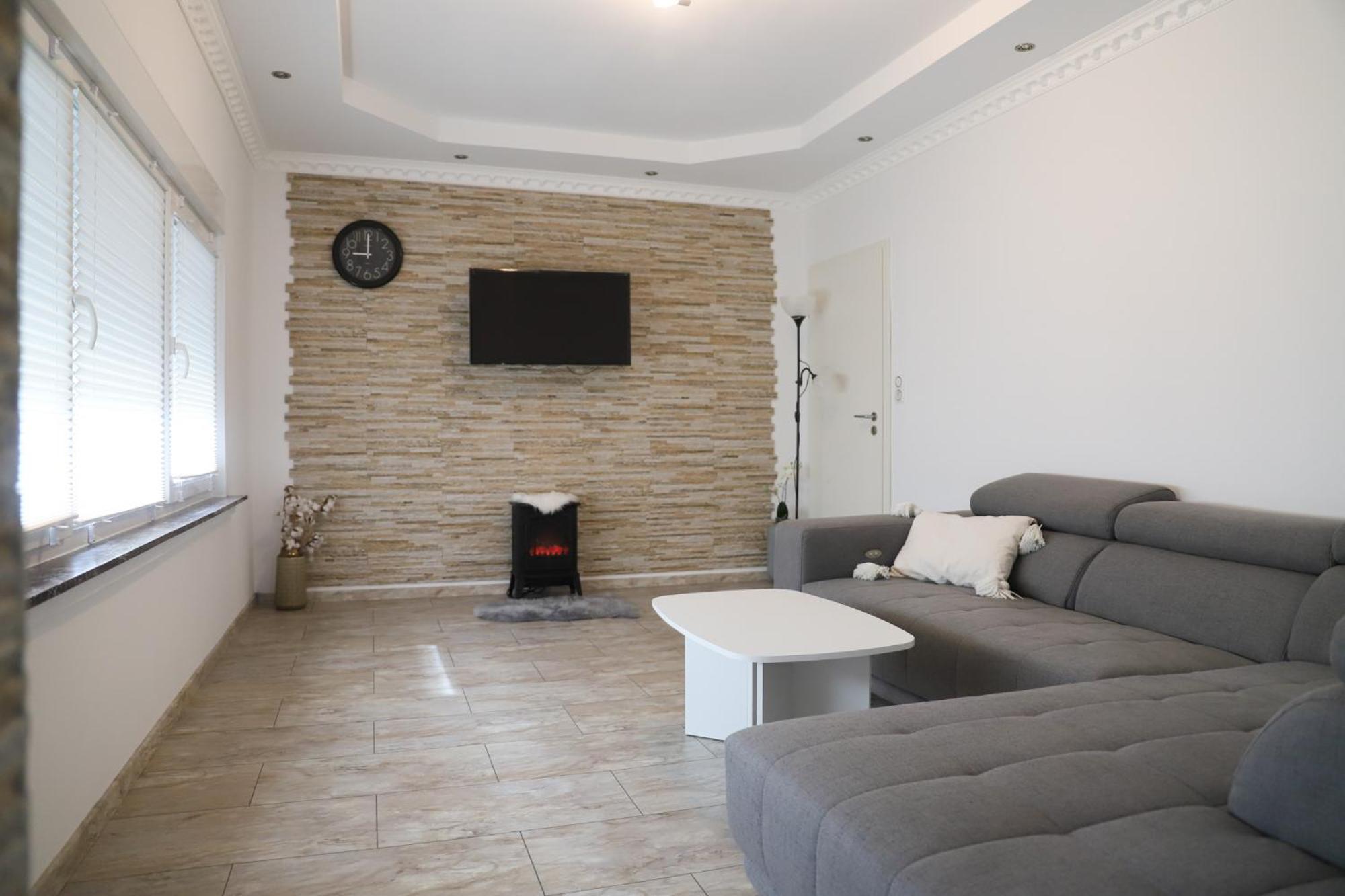 Apartamento Gemuetliches Familienhaus - Fuehlt Euch Wohl Oldenburg Exterior foto