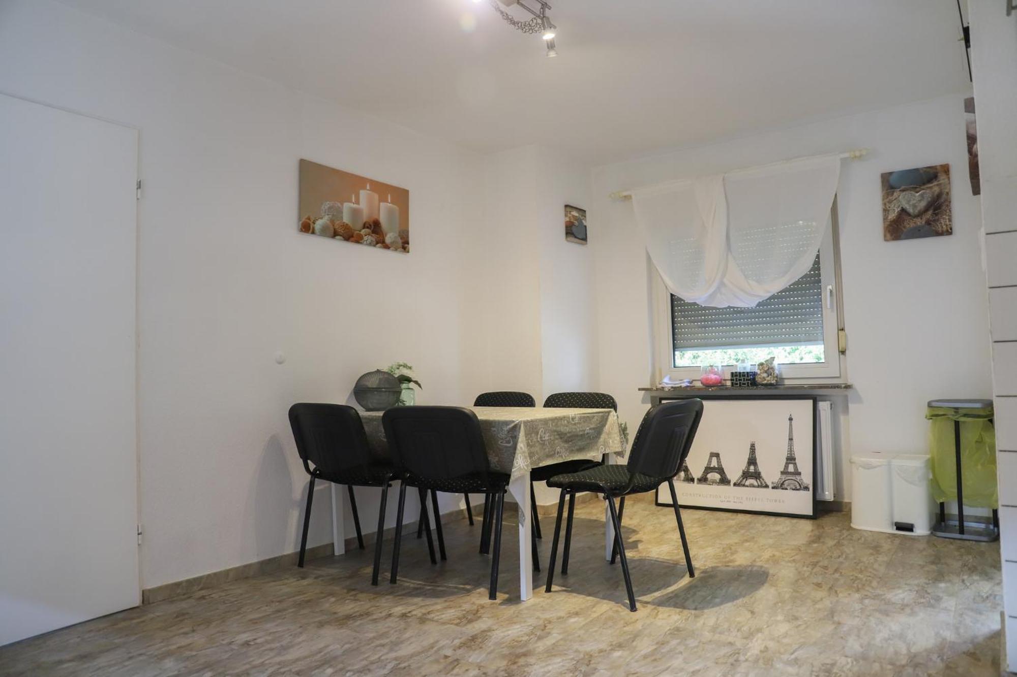 Apartamento Gemuetliches Familienhaus - Fuehlt Euch Wohl Oldenburg Exterior foto