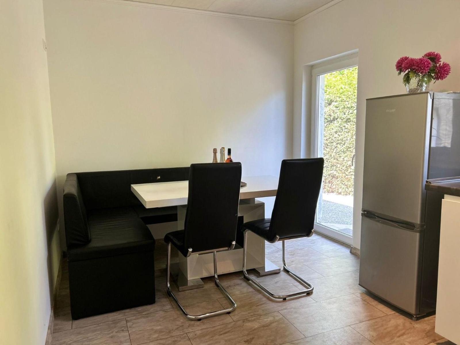 Apartamento Gemuetliches Familienhaus - Fuehlt Euch Wohl Oldenburg Exterior foto